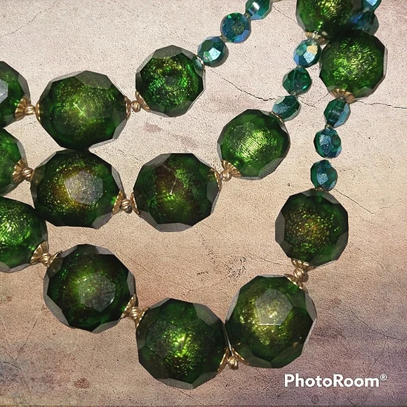 Vintage Mid-Century Beaded Necklace - Picture 4 of 6